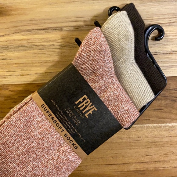 Frye • 6-Pairs of Crew Supersoft Socks